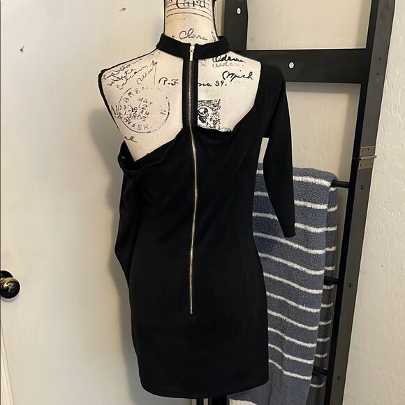 Bebe Elegant Black Choker One-Shoulder Dress Party Event Wedding Guest - Picture 4 of 11